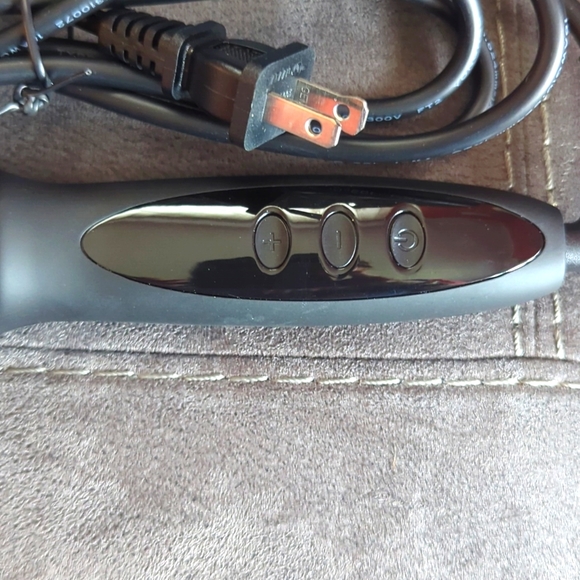 🏷️LAST CHANCE SALE $5 ITEM Ceramic Ionic Straightener Brush for Men and Women - Picture 4 of 6